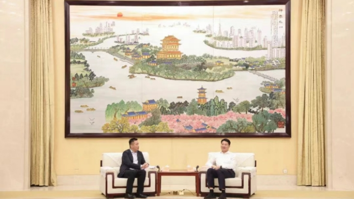 姜冬冬会见阿斯利康中国总经理林骁一行